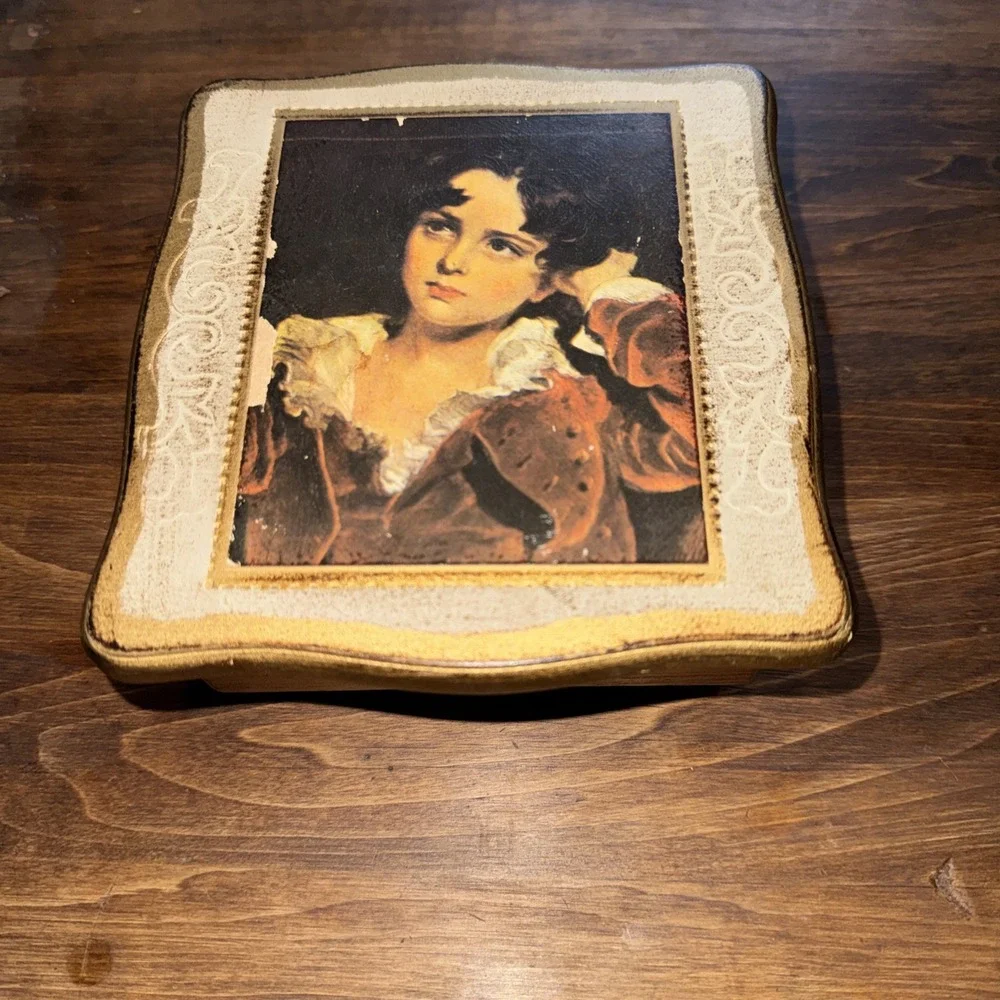Vintage Jewelry Box Working Music Box Florentine Gold White Wooden Red Lining
